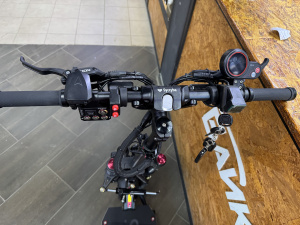 Электросамокат Syccyba R11 Pro
